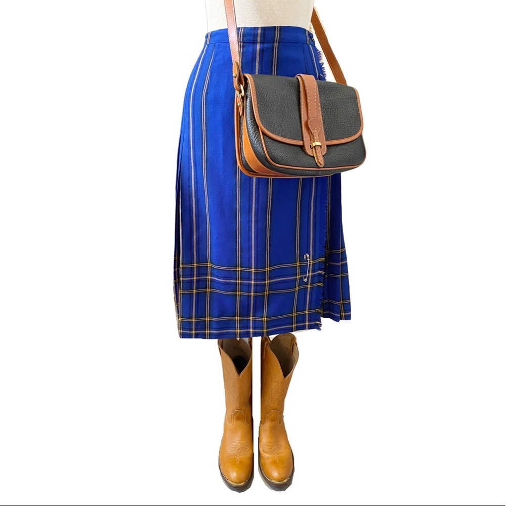 VINTAGE - ROLLING HILLS OF DOVER PLAID KILT sz. 33